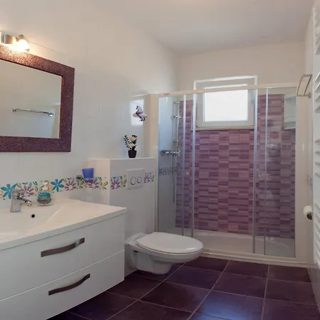 Apartment Wonderful Visinisce With Terrace And Sea Views *