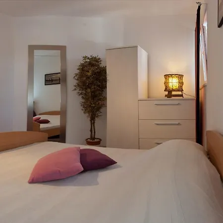 Apartment Wonderful Visinisce With Terrace And Sea Views *