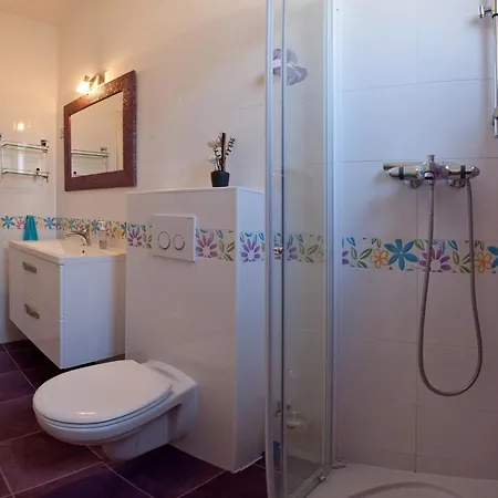 Wonderful Visinisce With Terrace And Sea Views Apartment *